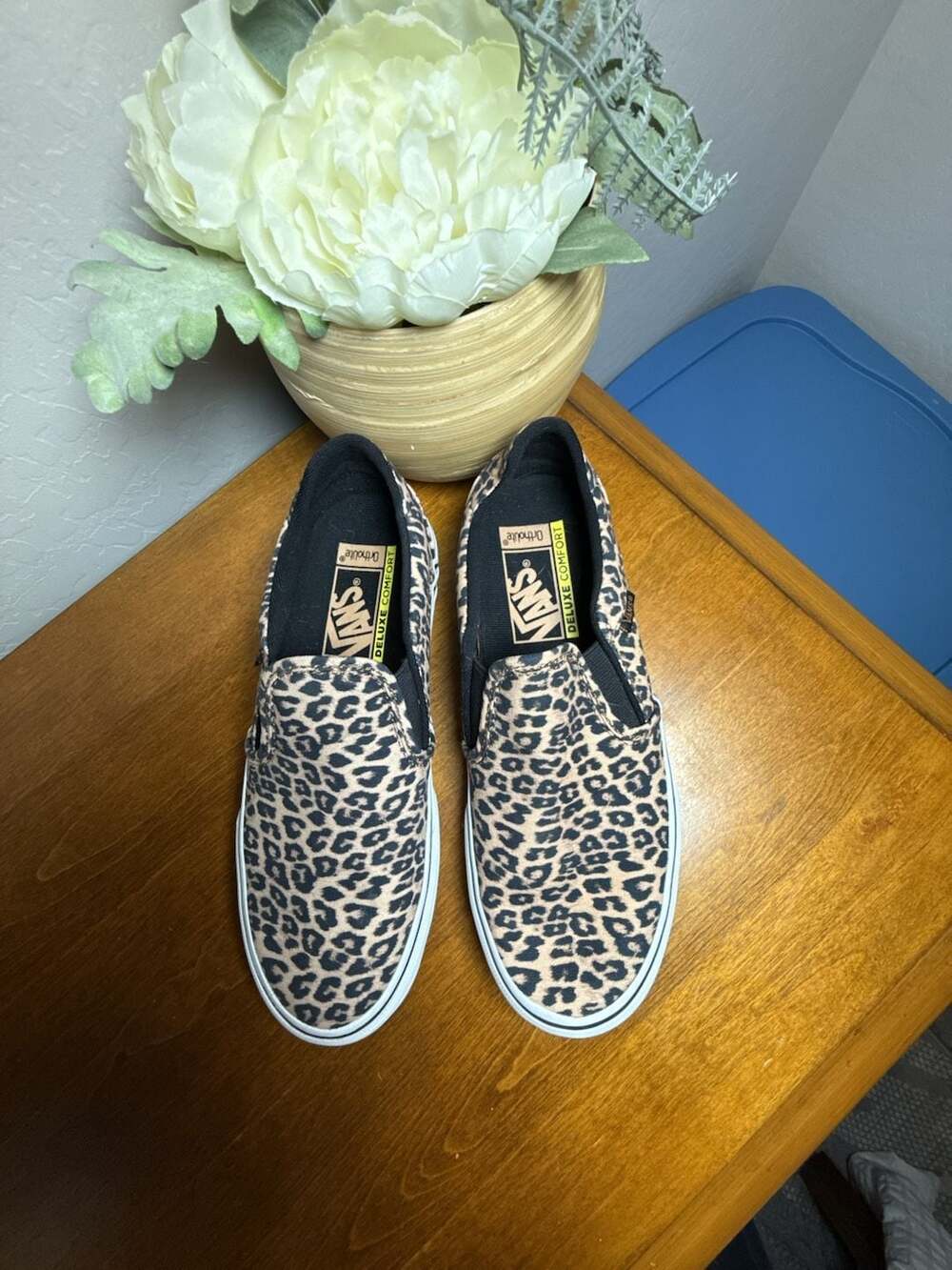 NWOT Vans Asher Deluxe Slip-On Leopard Print Women's Size 7.5 Sneakers